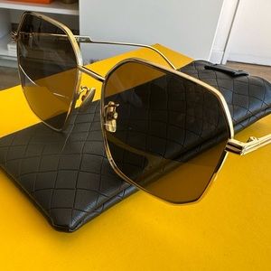 BOTTEGA VENETA Sunglasses